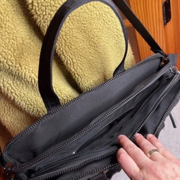 Steve Madden Black Quilted Laptop Tote Work Bag Zippered - Picture 5 of 8